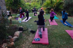 Practicar yoga en paisajes naturales que inspiran equilibrio y presencia - Retiro Yoga Jaén