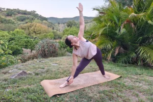 Practicar yoga en paisajes que invitan a la calma y la presencia - Retiro Yoga Málaga